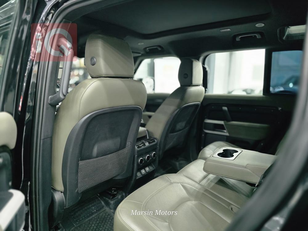 Land Rover Defender